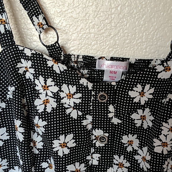 Daisy print cropped tank - Picture 2 of 3